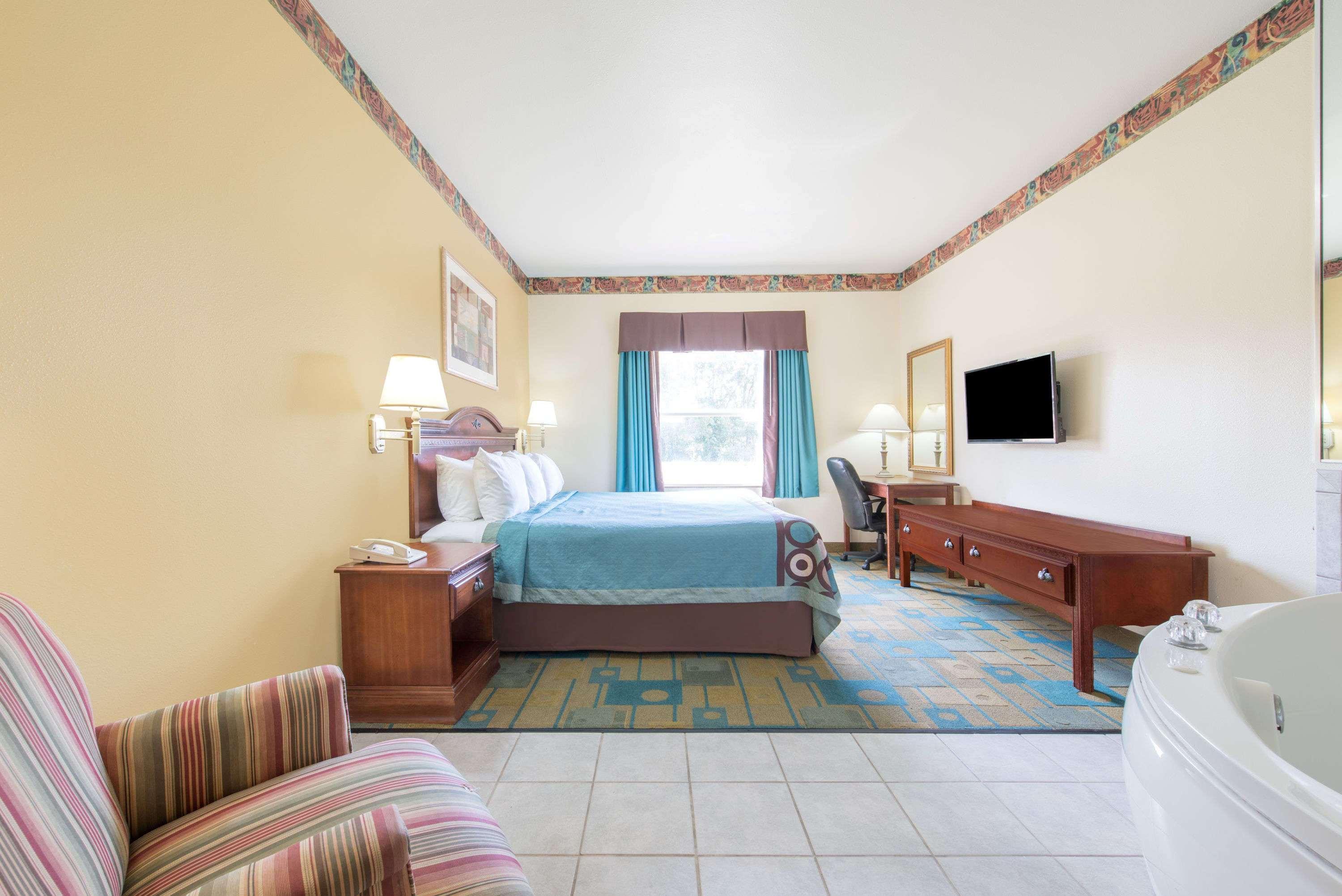 Super 8 By Wyndham Fort Worth Stockyards Exterior photo